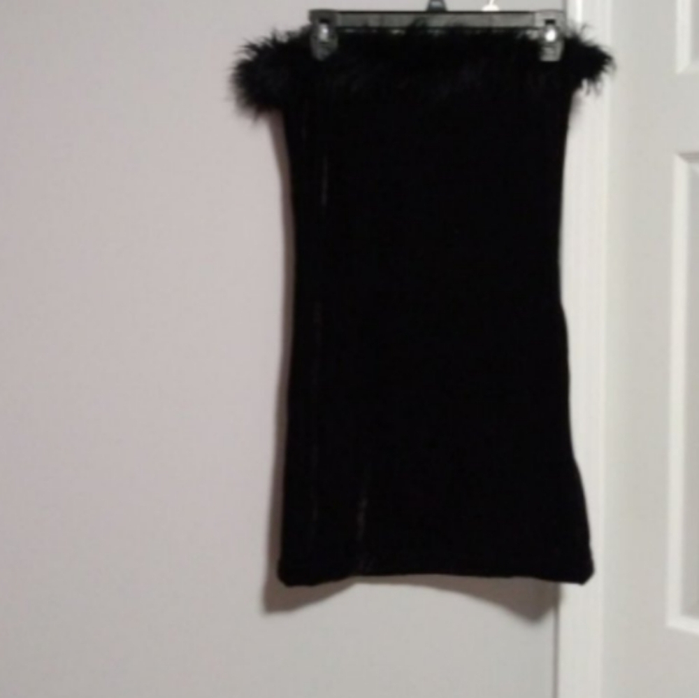 Glitters for Dinner Faux Feather Trim Strapless Dress